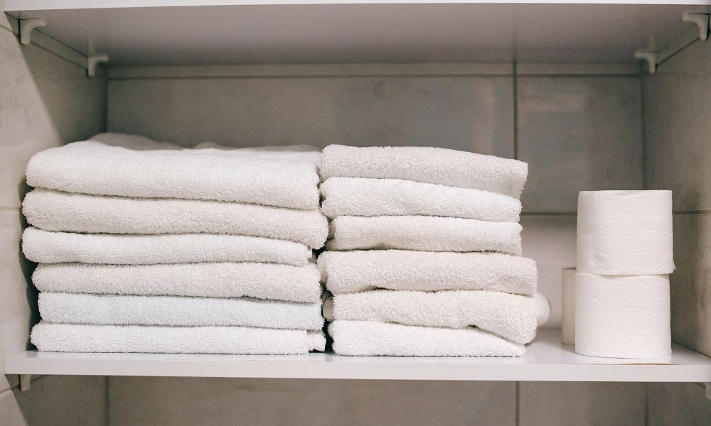 Efficient Ways To Organize Your Linen Closet