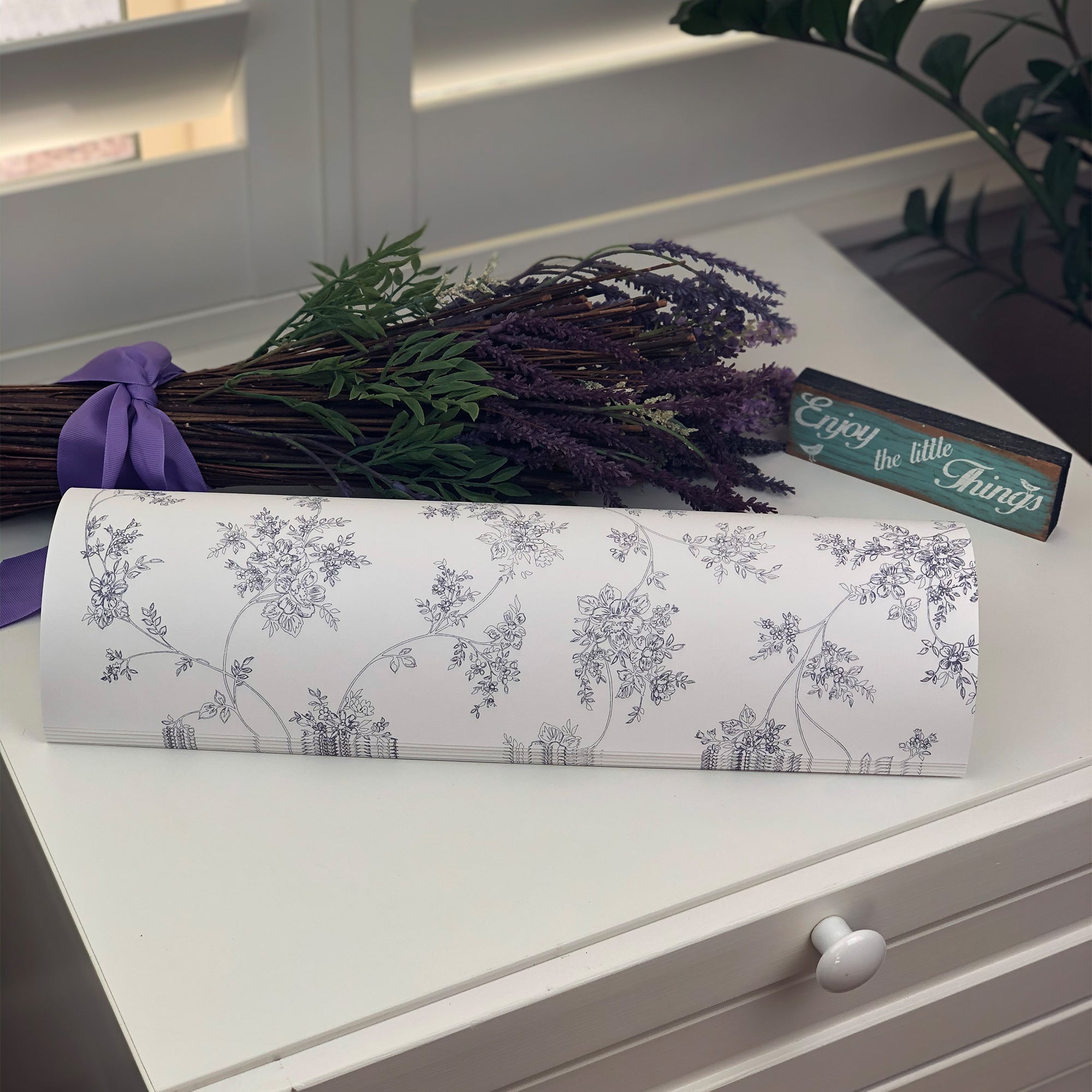Scentennials Scented Drawer Liners - Island Gardenia Floral Print - 6  Sheets 16.5 x 22 Inch Non-Adhesive Paper Sheets - Perfect for Closet  Shelves and Dresser Drawers 